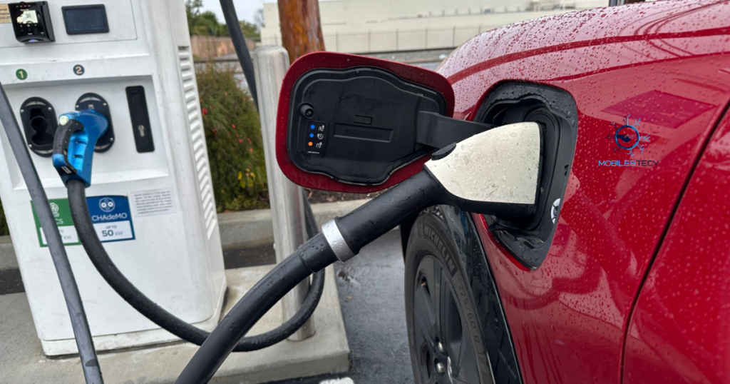 Comparing Hybrid Car Insurance to Gas-Powered Vehicles